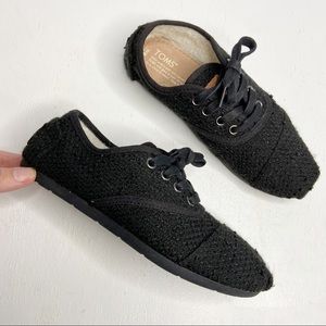 Toms Cordones Black Tweed Lace Up Faux Fur Lined